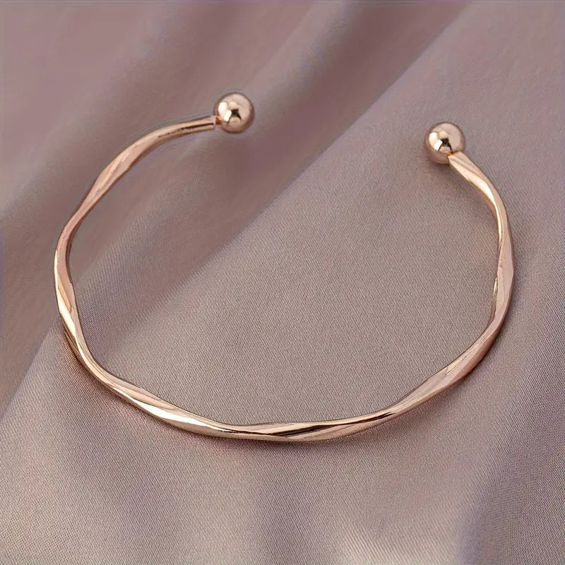 Minimalist Twisted Adjustable Women's Bangle